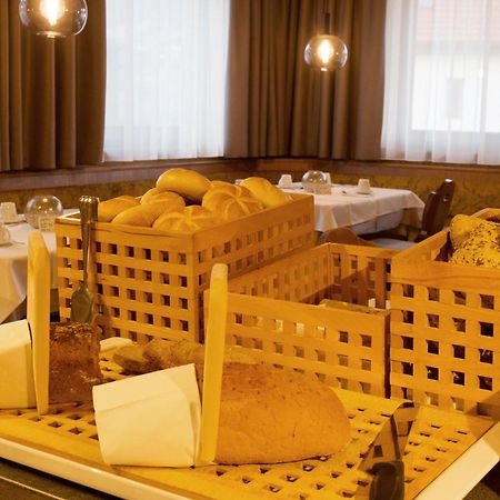 Ferienhotel Bergland Arzl im Pitztal Eksteriør billede
