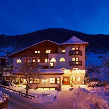 Ferienhotel Bergland Arzl im Pitztal Eksteriør billede