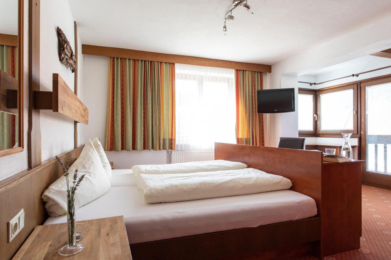 Ferienhotel Bergland Arzl im Pitztal Eksteriør billede